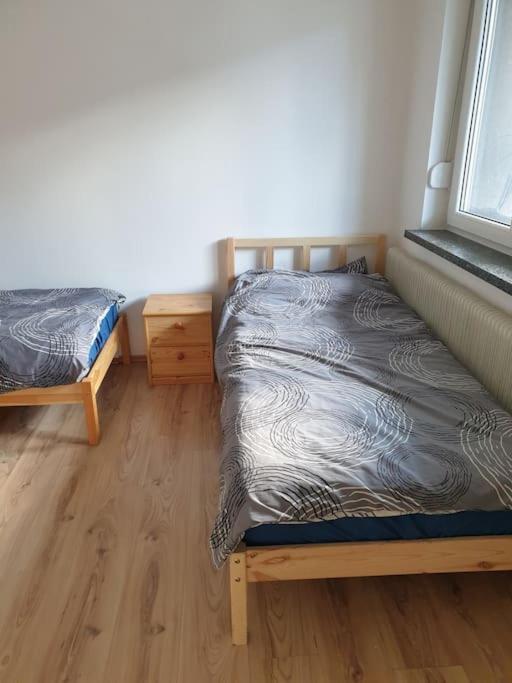 Schoene 2 Zimmer Wohnung Im Herzen Von Gleisdorf Bagian luar foto